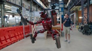 LO_AND_BEHOLD+ROBOT_700